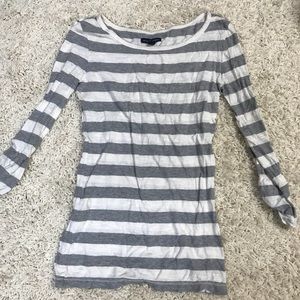 grey & white striped quarter sleeve
